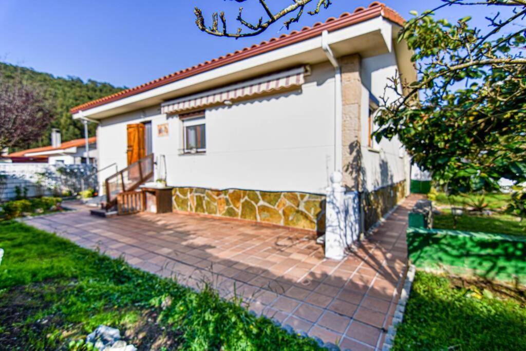 Nuevo - Comodo Y Coqueto Chalet Con Jardin En Argonos Ngoại thất bức ảnh
